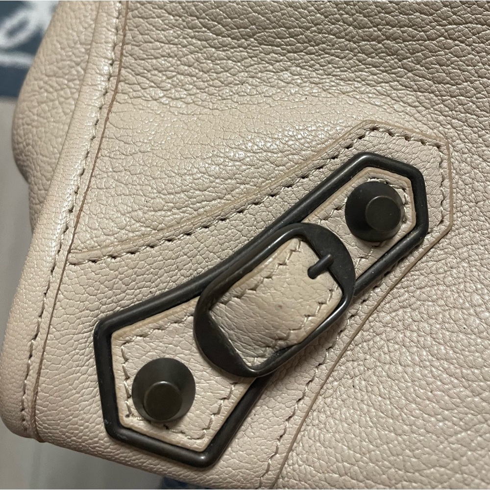 Balenciaga Beige Leather Handbag - Picture 14 of 15